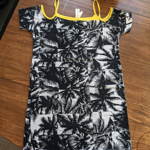 Fabletics Cold Shoulder Athletic Top Tunic Size Medium Black White Yellow - Picture 6 of 7